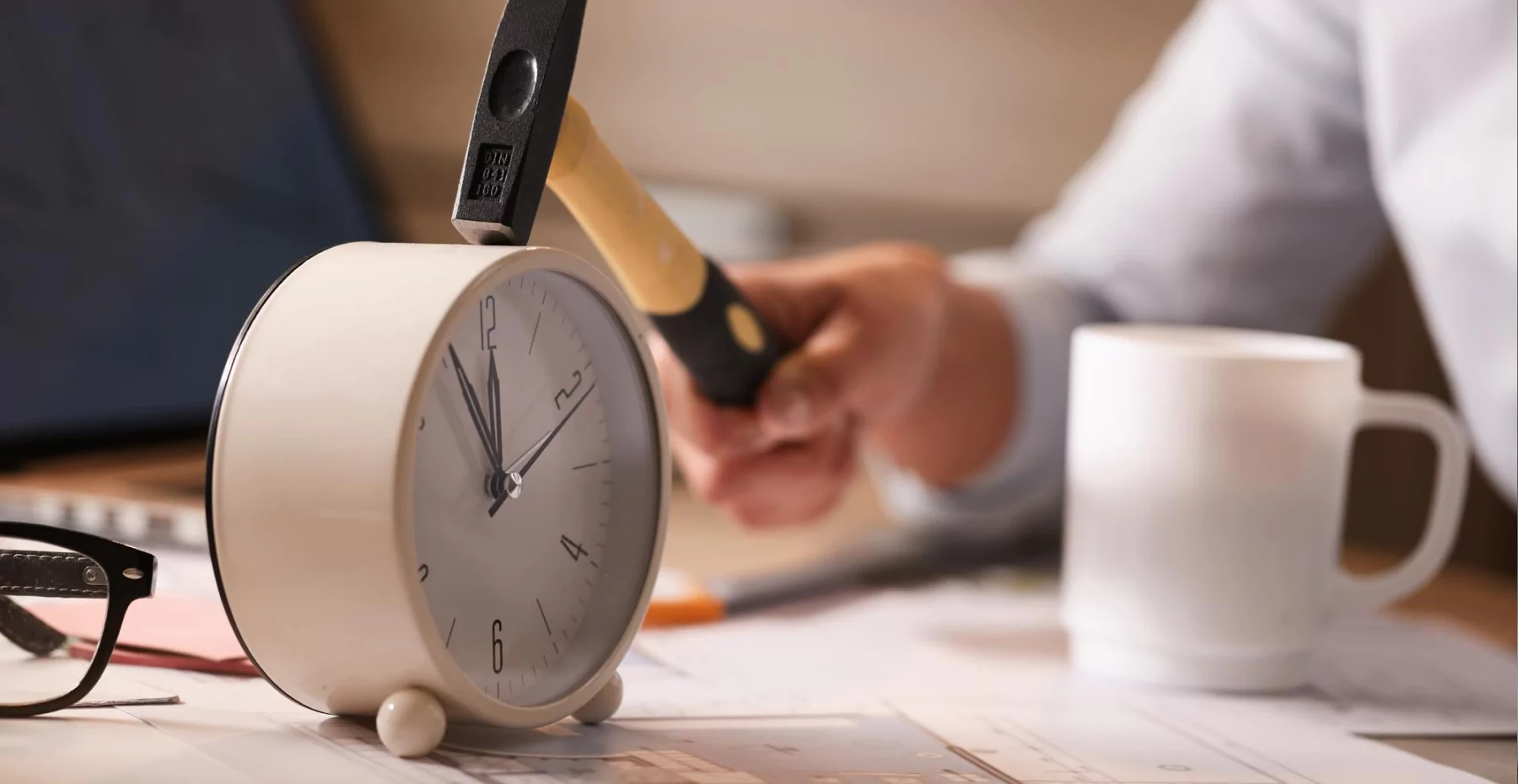 img of Ponto mal gerenciado: entenda riscos legais, impactos nos trabalhadores e como evitar esse problema no controle de jornada